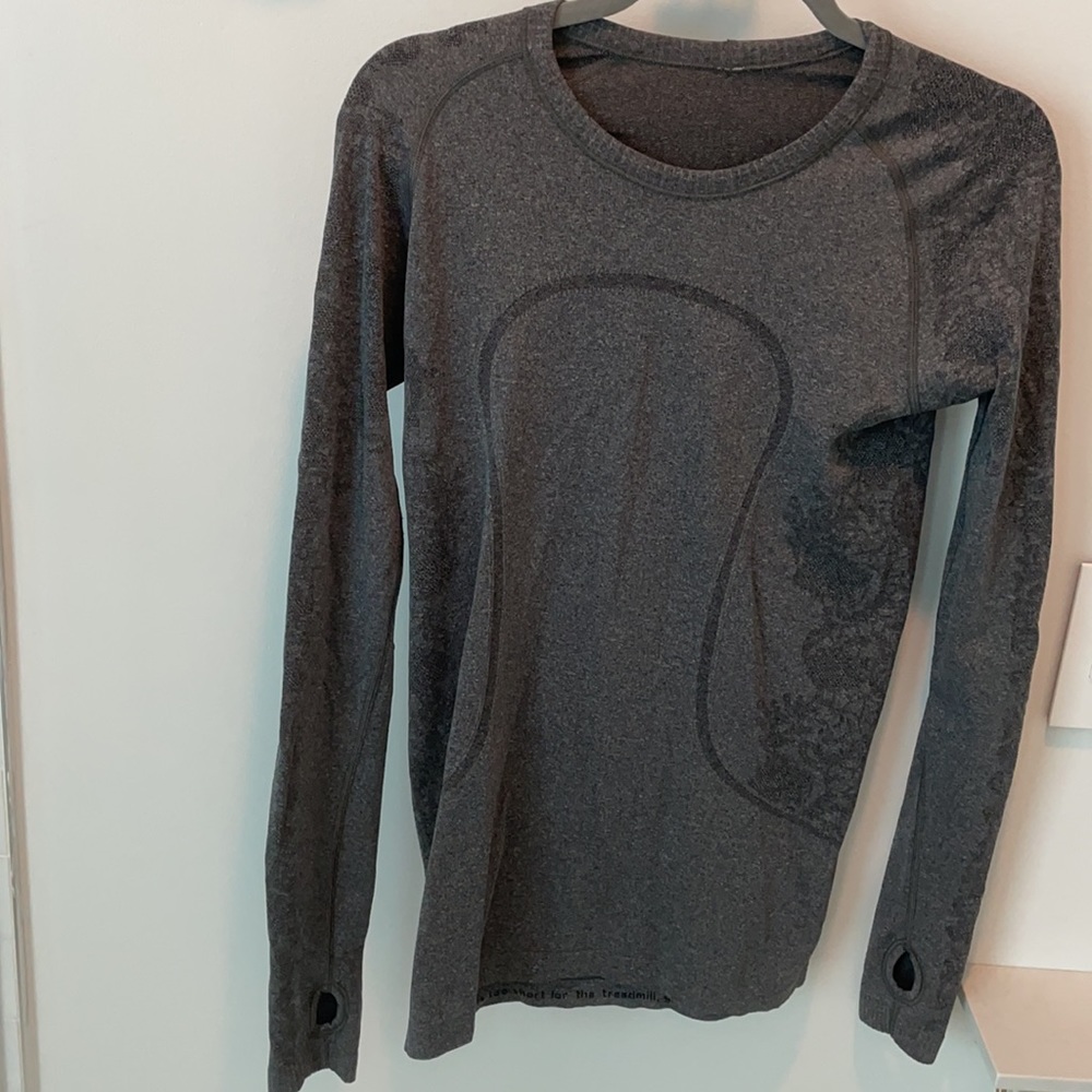 Lululemon running top Size 8 Grey